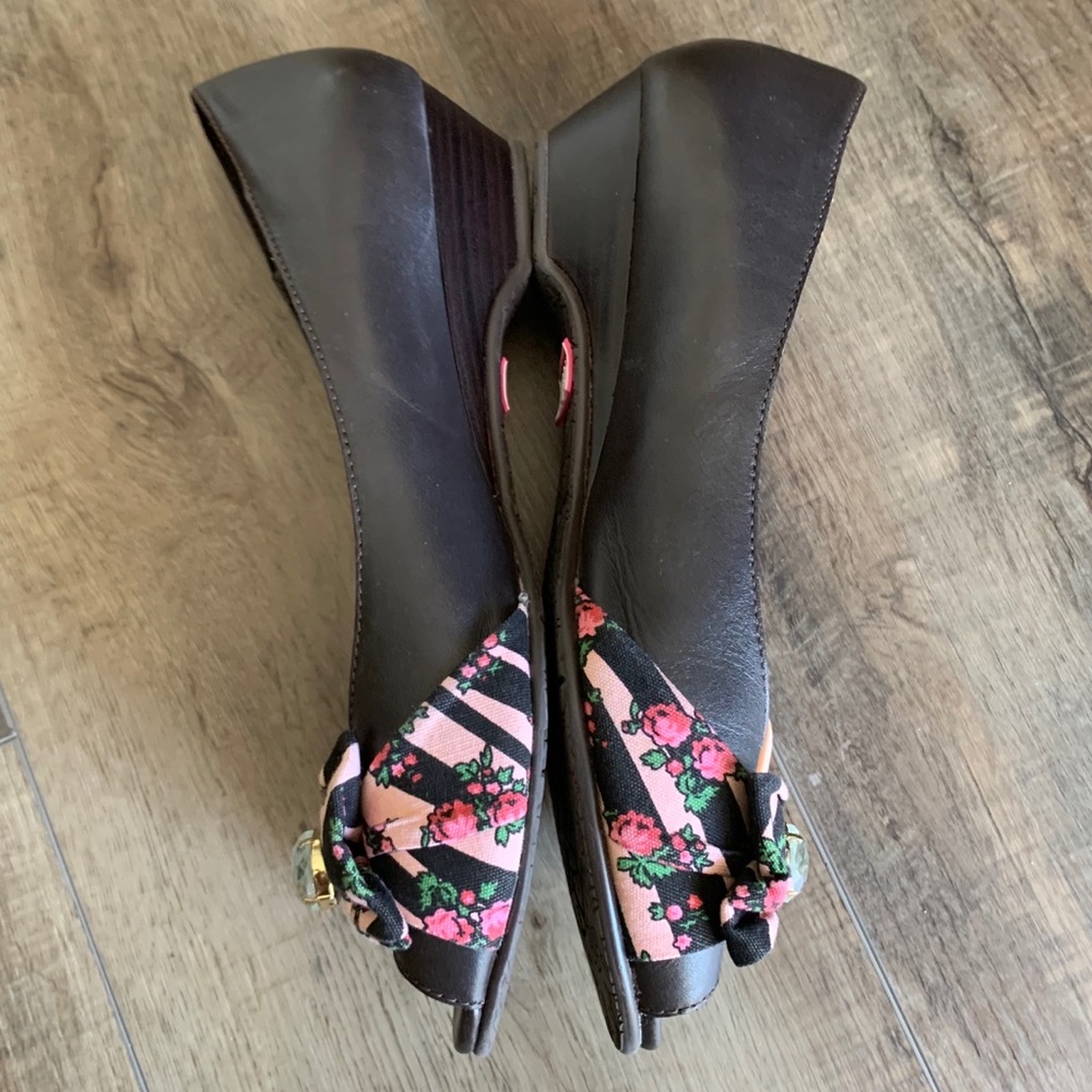 Betseyville Peep Toe Low Heel - Picture 5 of 8